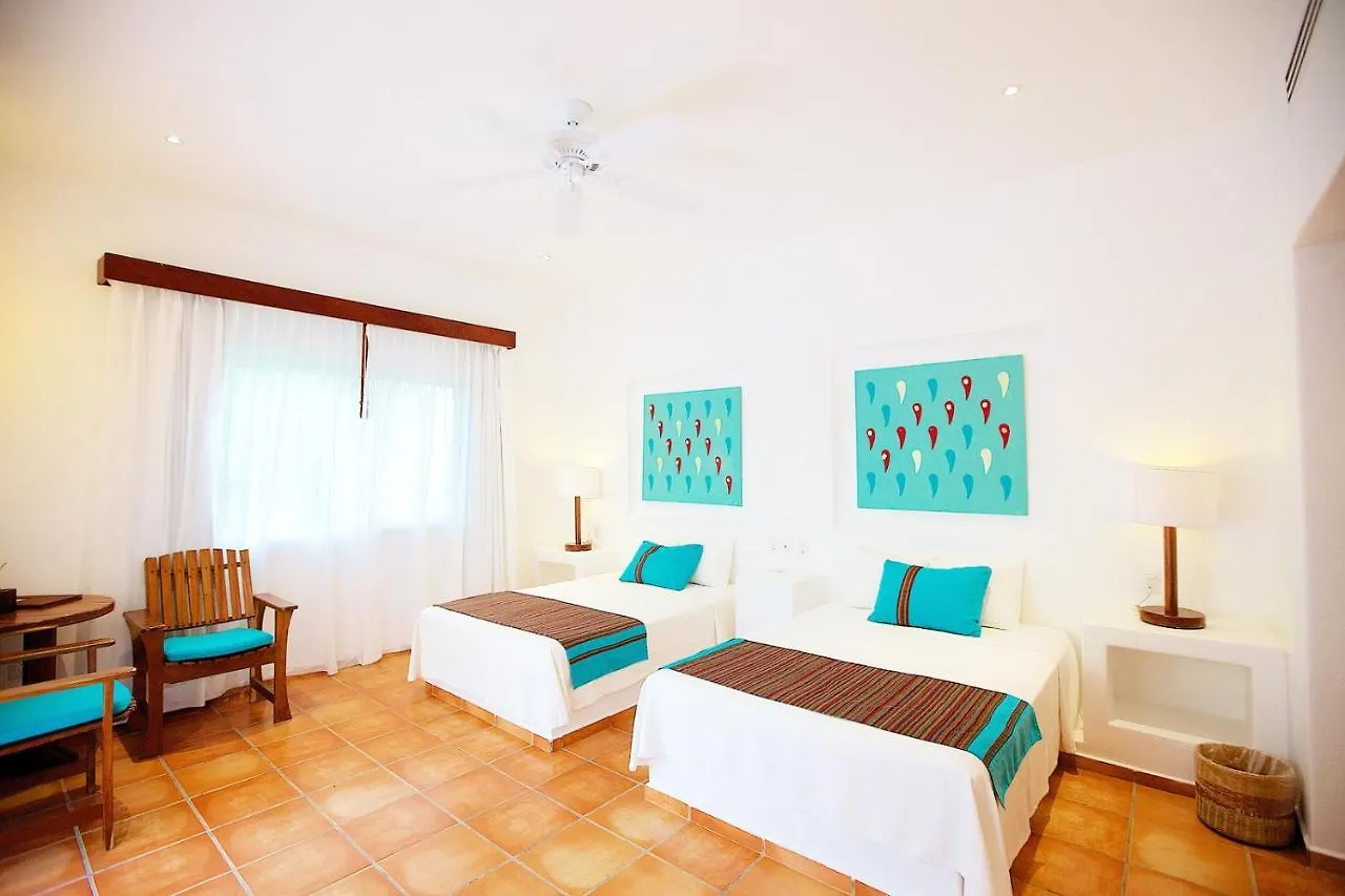 Hotel Rancho Encantado Bacalar 4*,