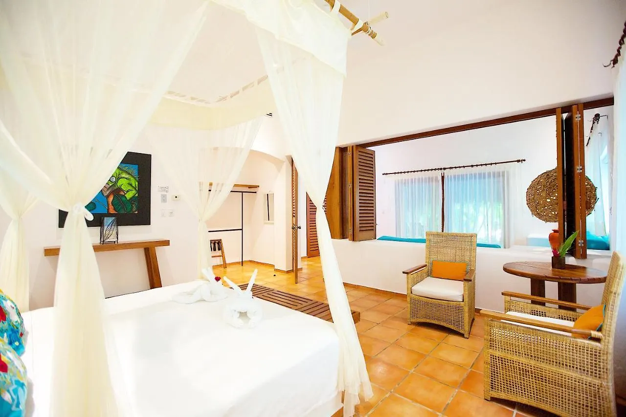 Hotel Rancho Encantado Bacalar Mexico