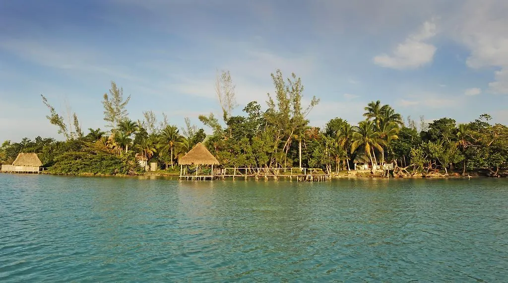 Hotel Rancho Encantado Bacalar 4*,